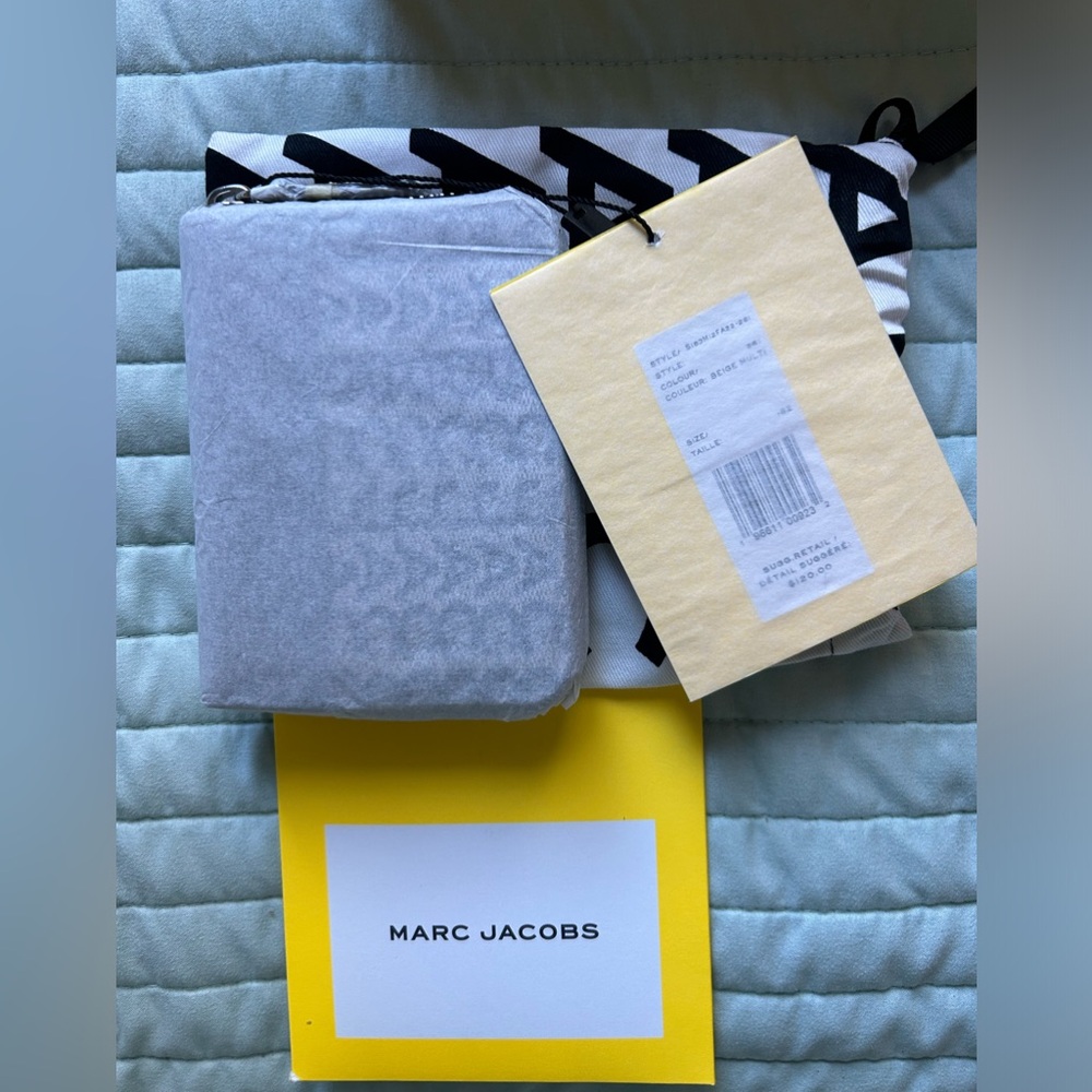 Marc Jacobs Monogram Zip Around Leather Wallet NWT and Dustbag - Picture 5 of 6